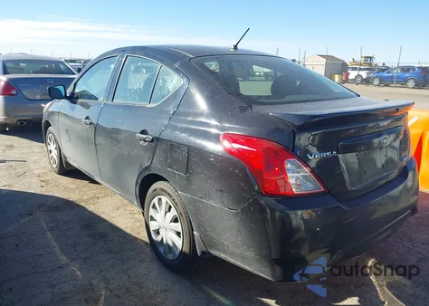 2017 Nissan Versa 1.6 S+ z USA, uszkodzony, nr VIN 3N1CN7AP3HL828161